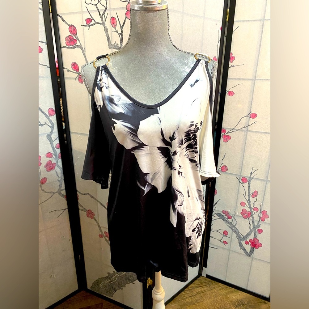 Lapa Small Black & White Off Shoulder Silky Top